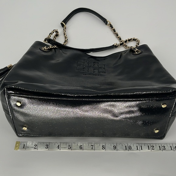 Tory Burch Thea Black Patent Leather Gold Chain Slouchy Leather Shoulder Tote - Picture 13 of 17